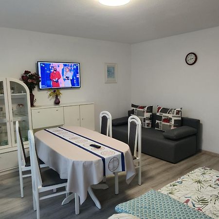 Mieszkanie Przy Parku Svinoústí Exteriér fotografie