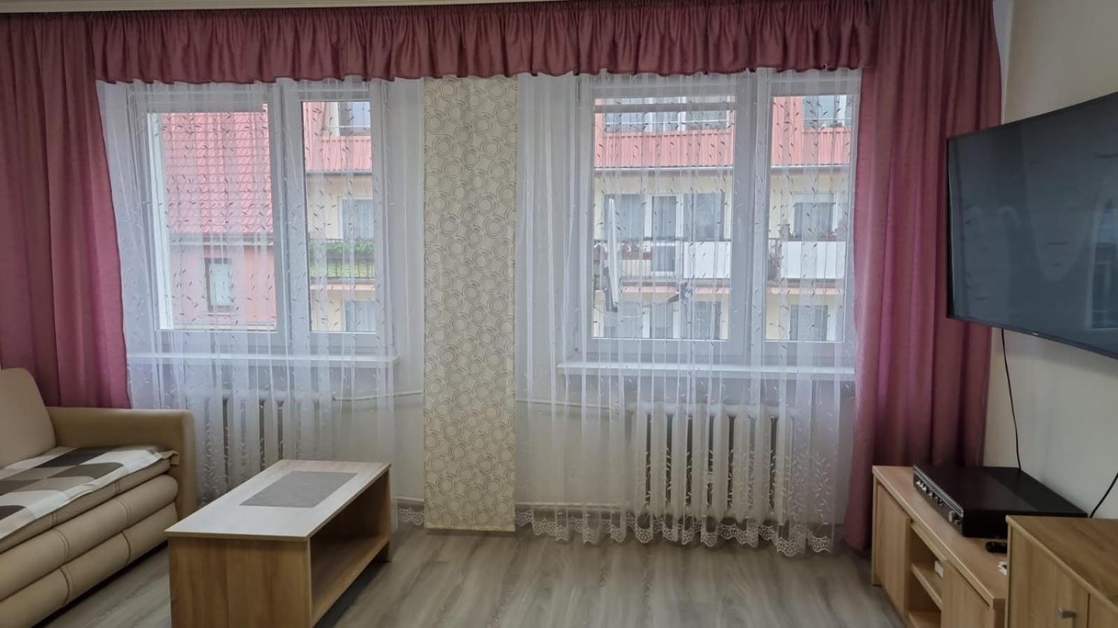 Mieszkanie Przy Parku Svinoústí Exteriér fotografie