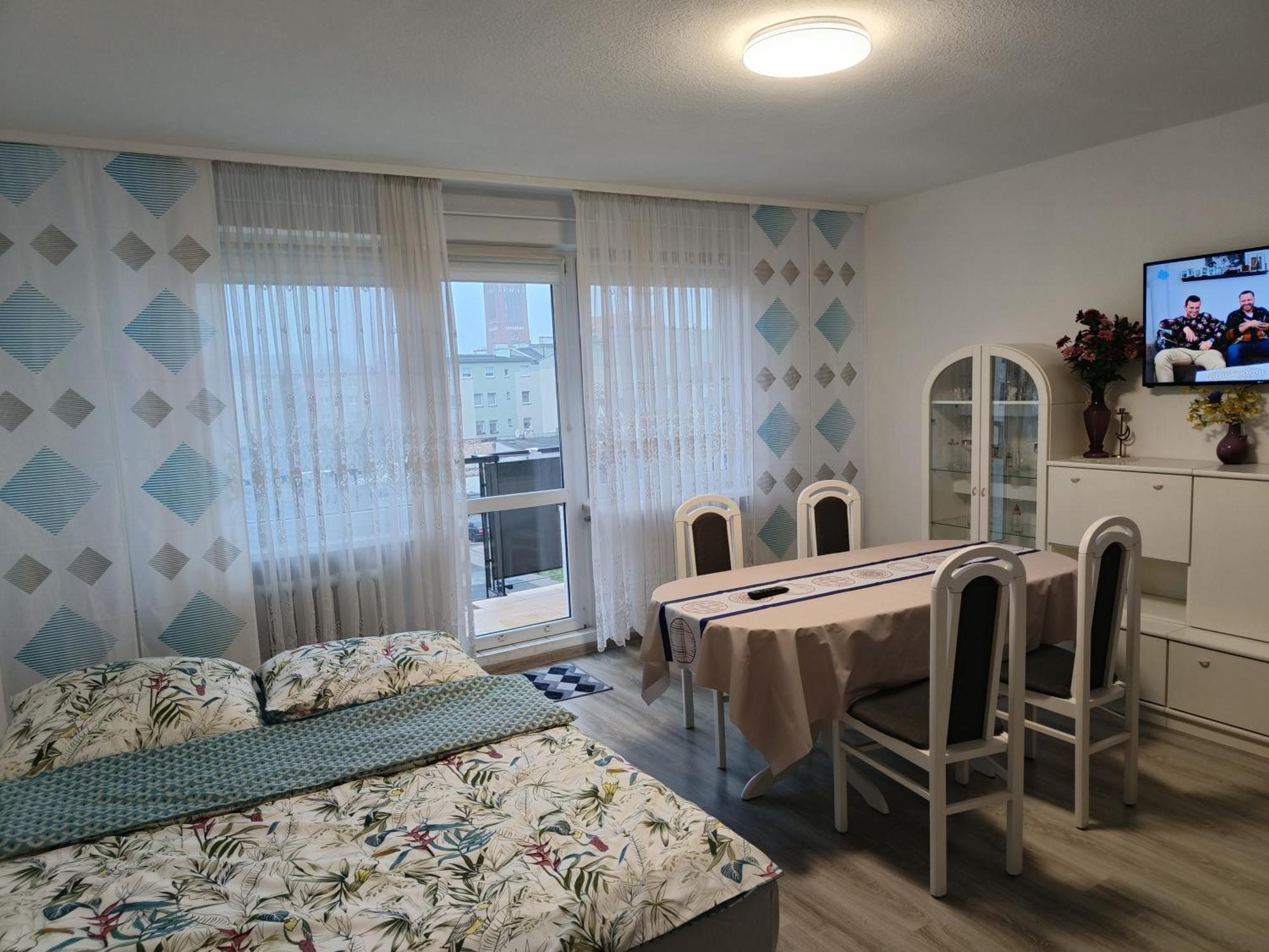 Mieszkanie Przy Parku Svinoústí Exteriér fotografie