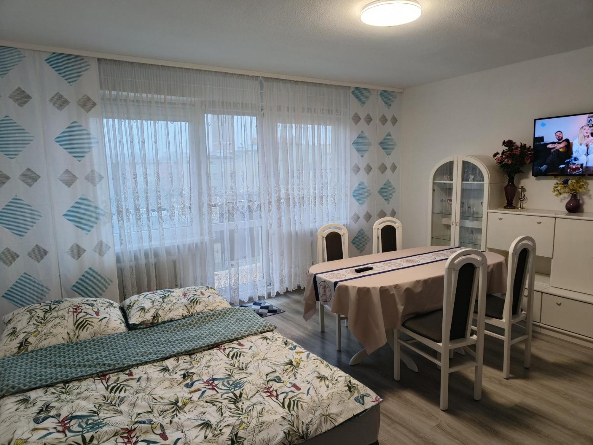 Mieszkanie Przy Parku Svinoústí Exteriér fotografie